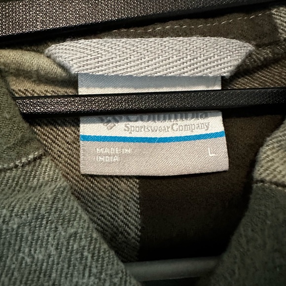 Men’s Columbia long sleeve flannel - Picture 3 of 3